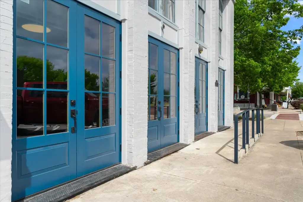 117 East Street 100, Hutto