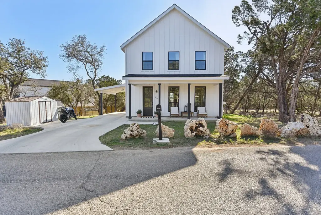25 Woodacre Drive, Wimberley