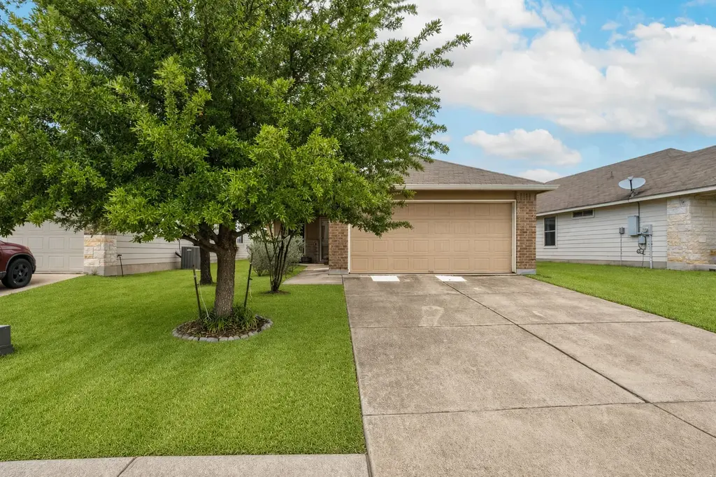 12916 Snow Lane, Manor