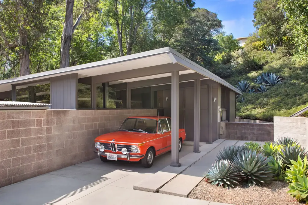 12450 Rochedale Lane, Out of State