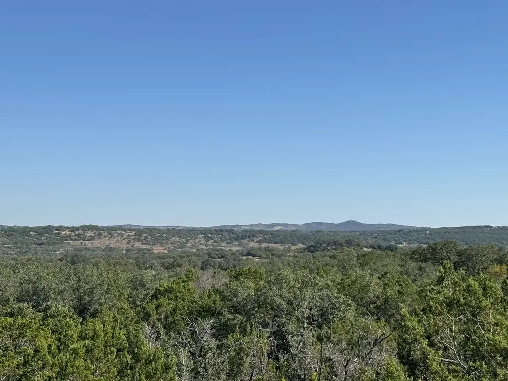 25723 Hamilton Pool Road, Round Mountain