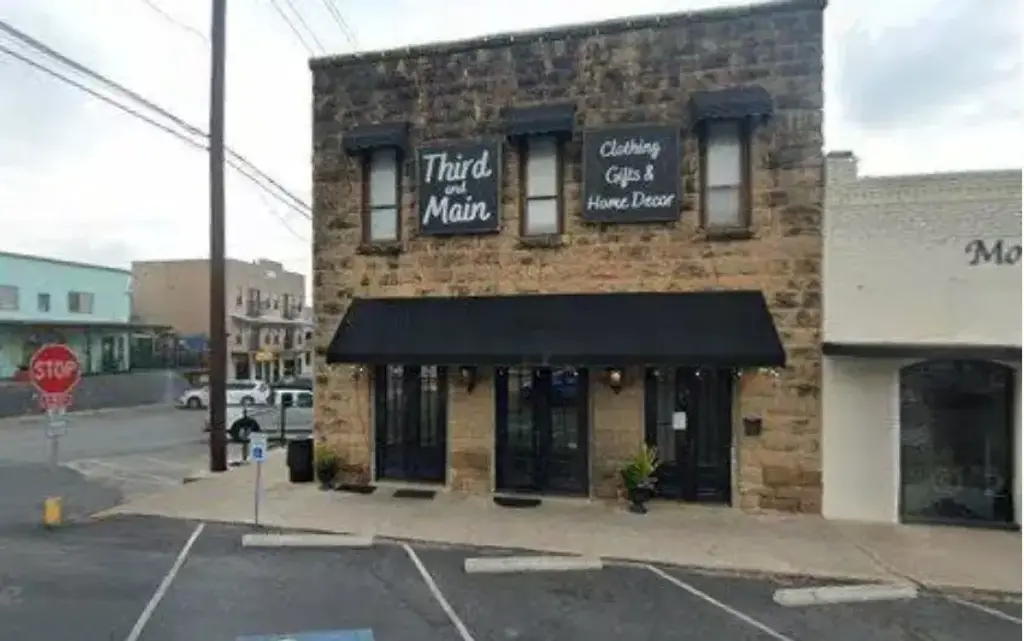 300 B Main Street, Marble Falls