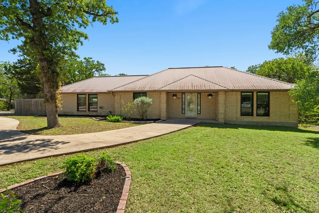 242 W Oak Loop, Cedar Creek
