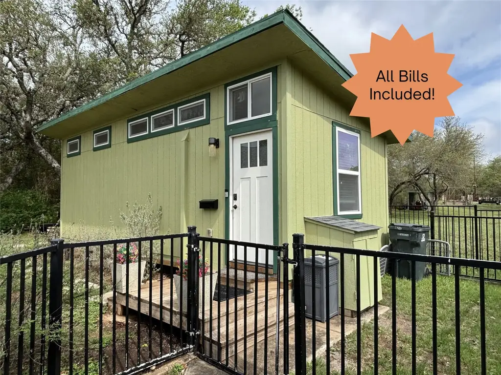 1002 Spanish Oak Trail B, Manchaca