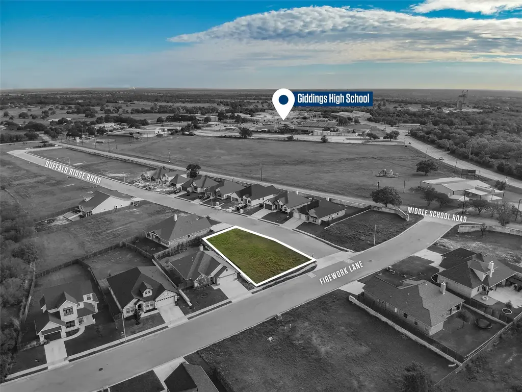 331 Firework Lane, Giddings