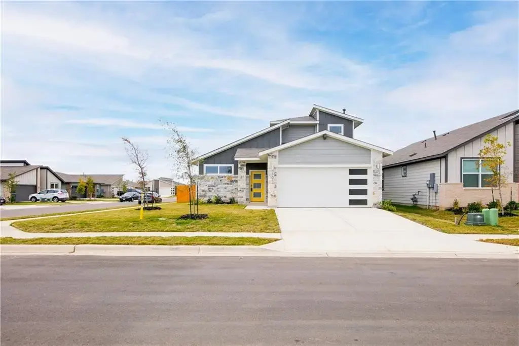 101 Parryi Cove, Leander