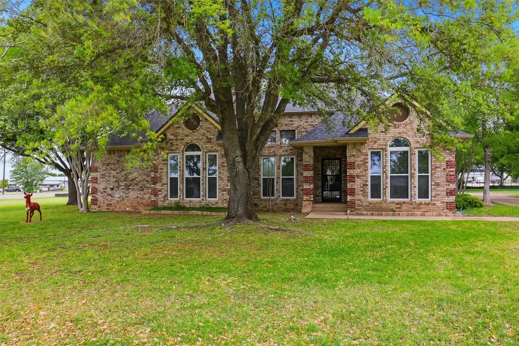 907 Sherman Drive, Marble Falls