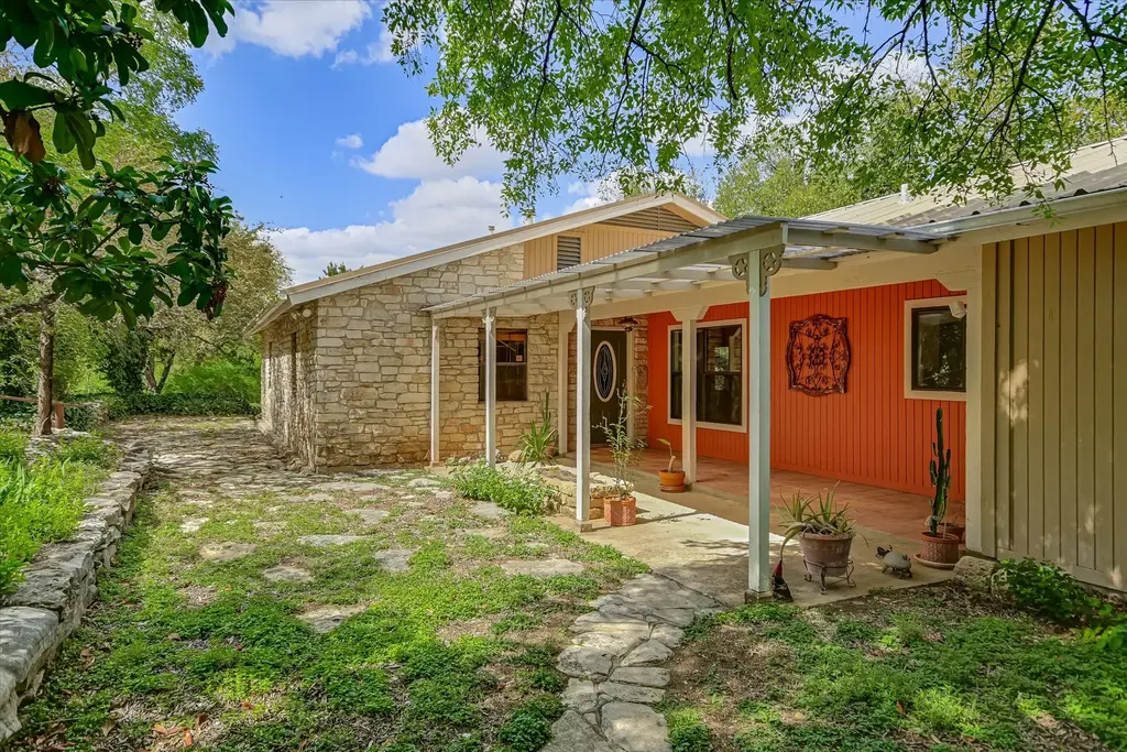 175 Fischer Trail, Wimberley