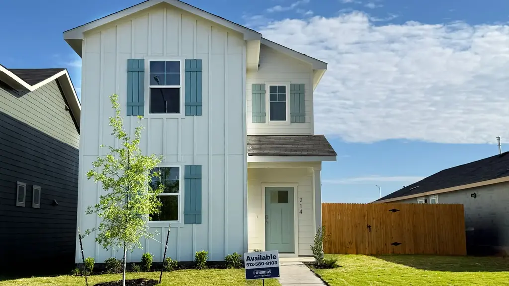 214 Constanza Trail, Bastrop