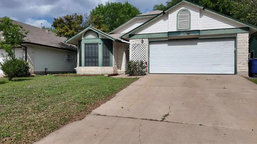 12331 Yarmont Way, Austin