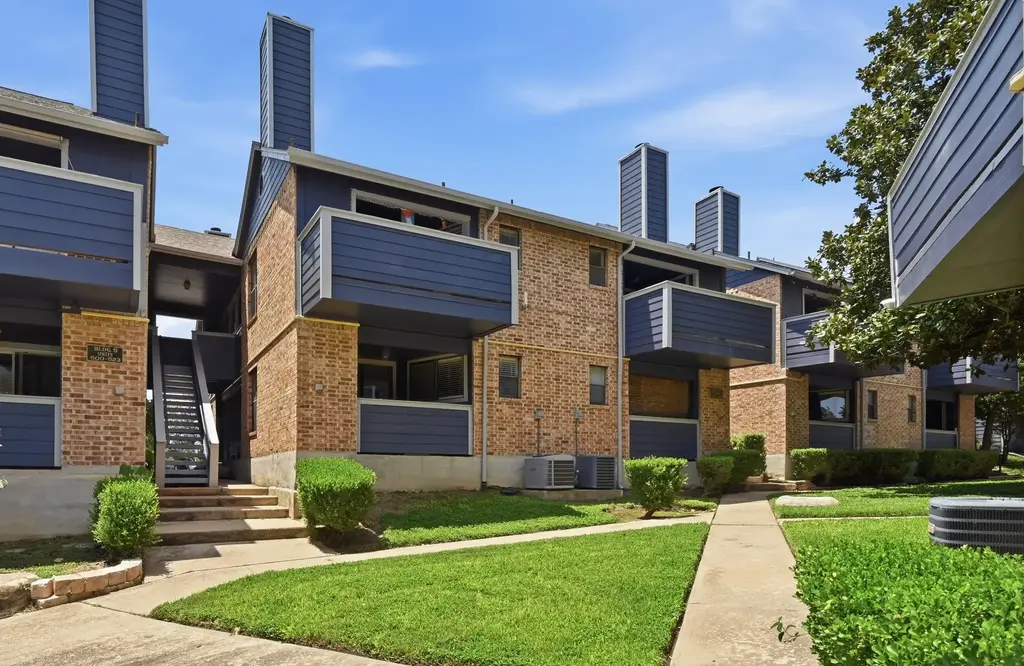 2500 Burleson Road 402, Austin