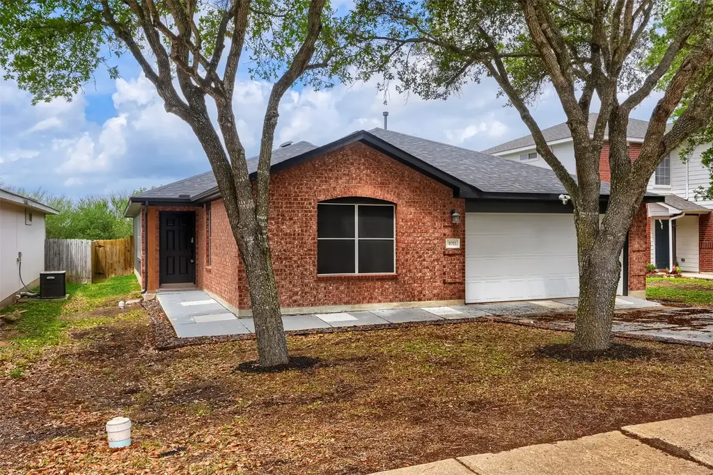 1011 Shadow Creek Boulevard, Buda