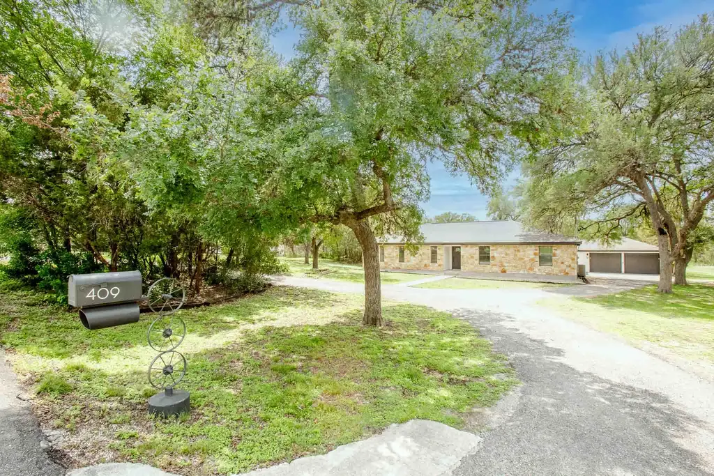 409 Village West Drive, San Marcos