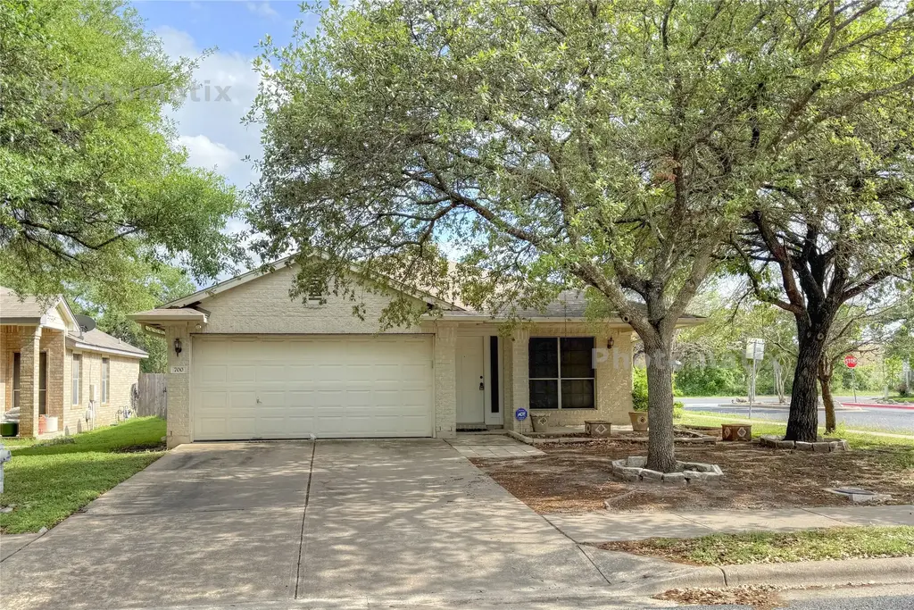 700 House Creek Street, Leander