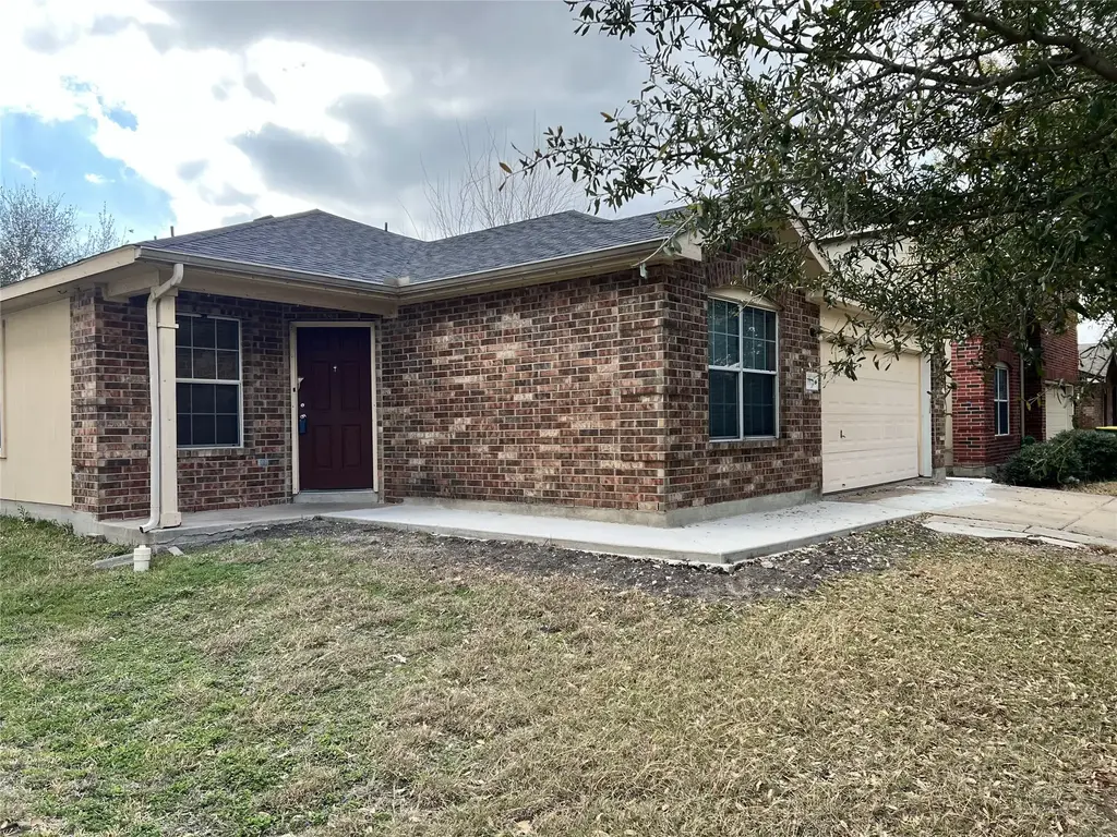13501 Marie Lane, Manor