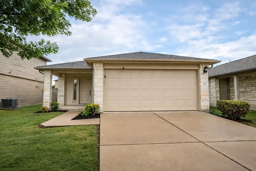 627 Pinnacle Drive, Georgetown