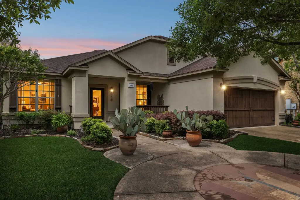 309 Island Oak Drive, Austin