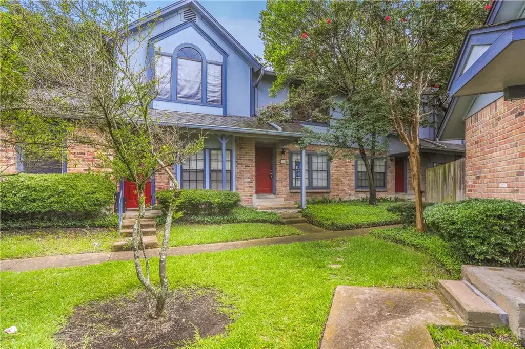 1411 Gracy Farms Lane 76, Austin