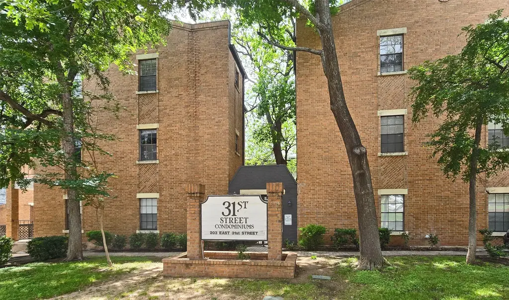 203 E 31st Street 207, Austin