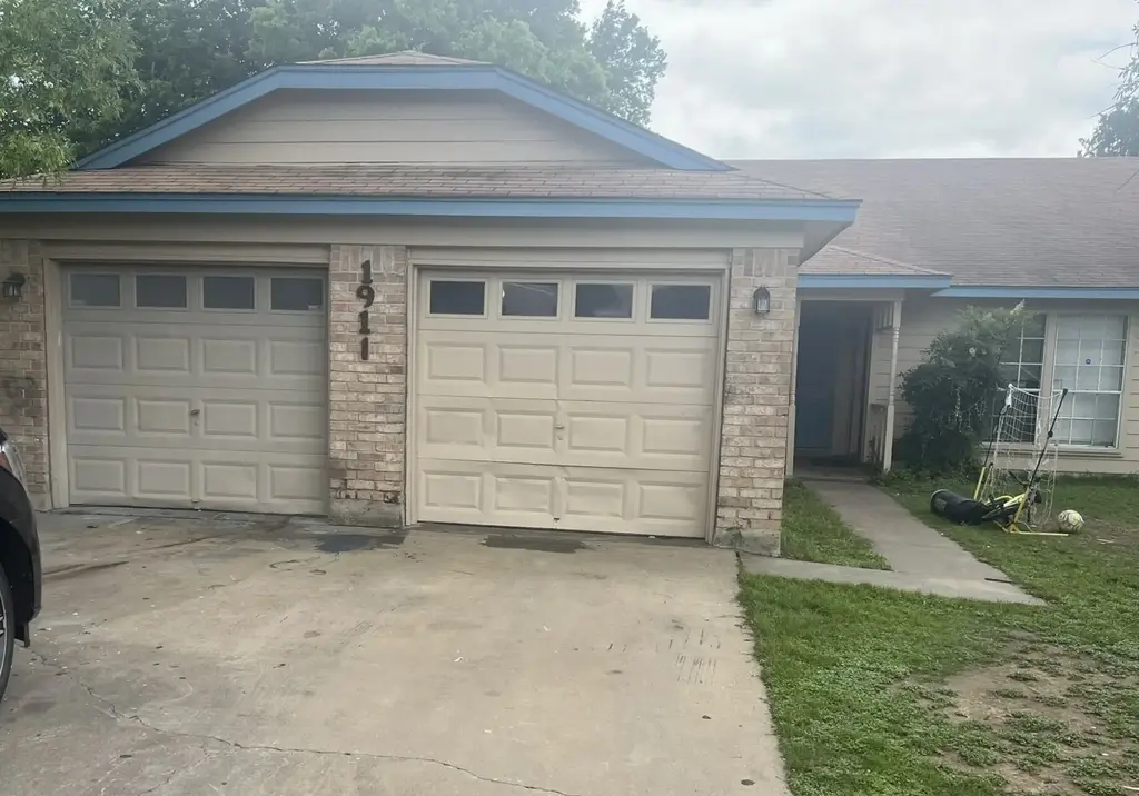 1911 Gracy Farms Lane A, Austin