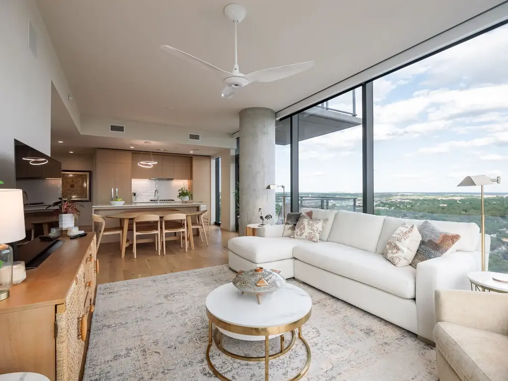 44 East Avenue 2310, Austin