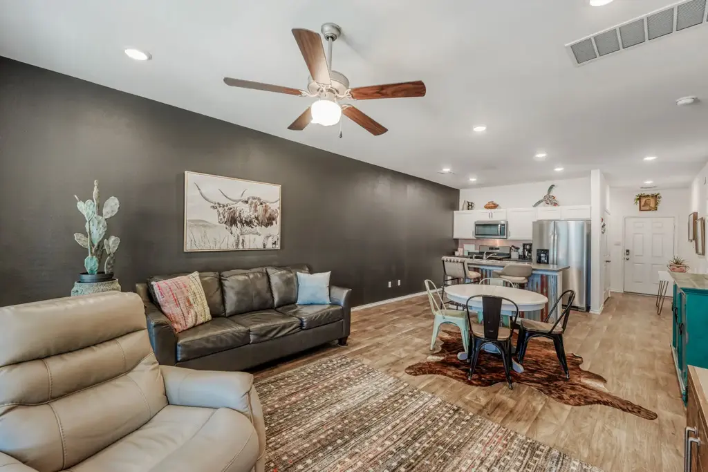 549 Arnold Loop A, Kyle