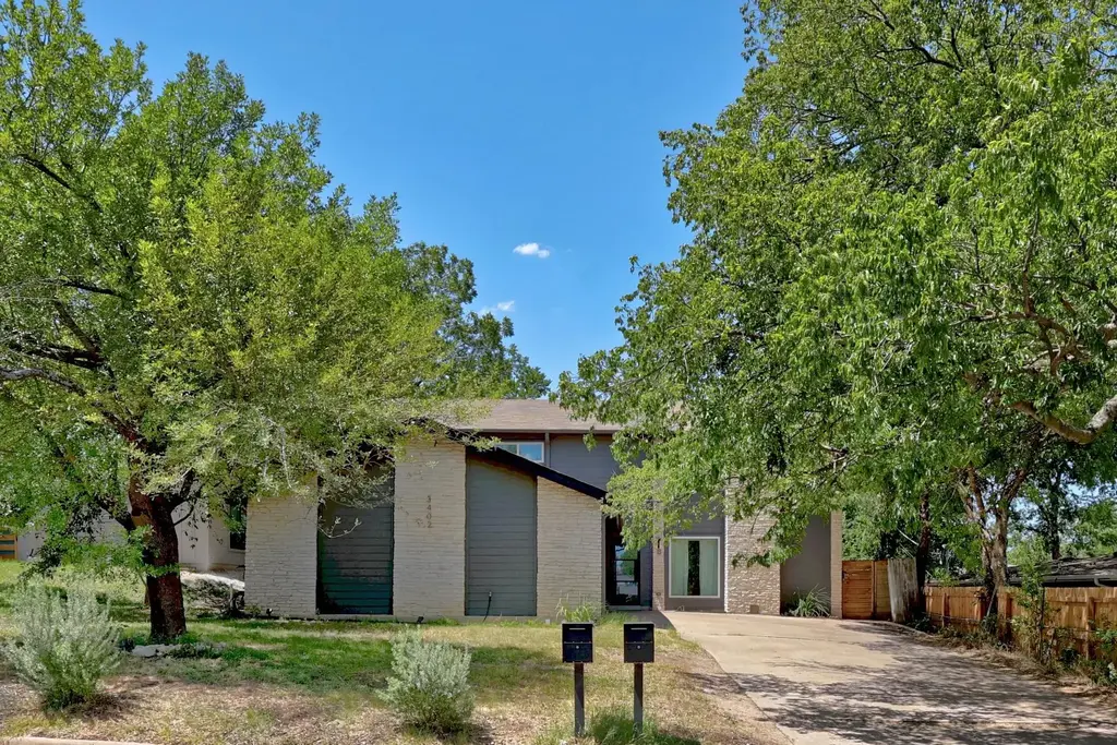 3402 Dolphin Drive A, Austin