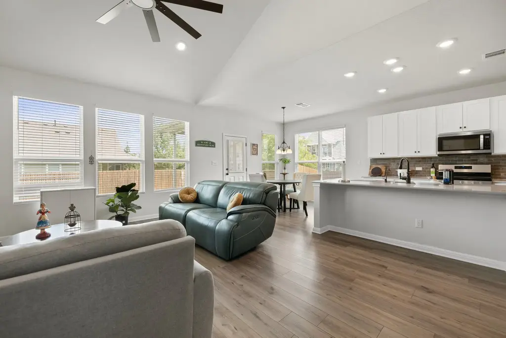 2604 Danbury Lane, Leander
