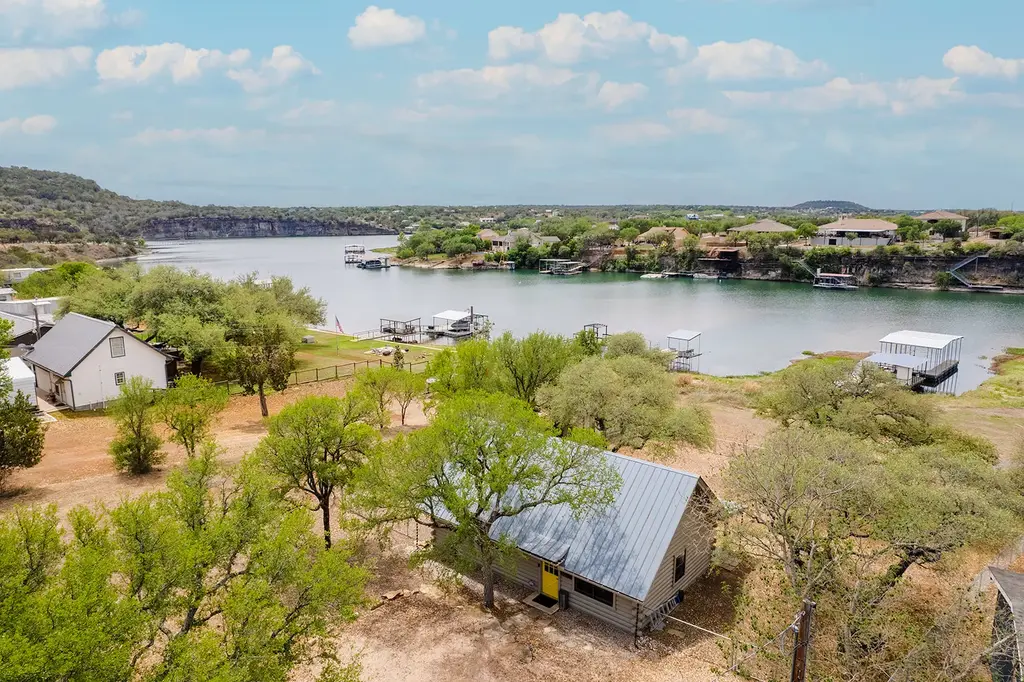 300 County Road 145, Burnet