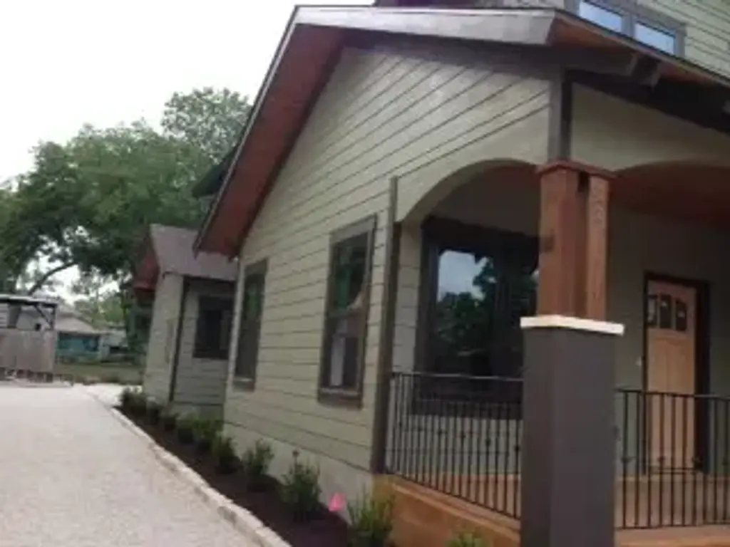 5601 Joe Sayers Avenue B, Austin