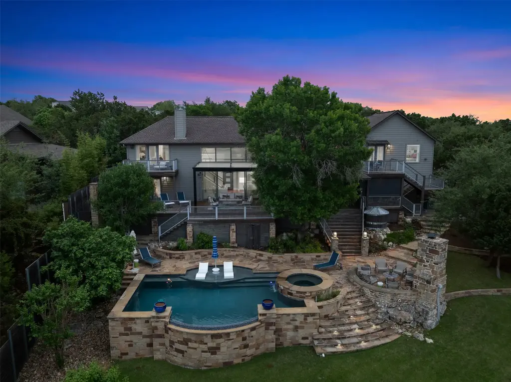 18944 Peckham Drive, Lago Vista