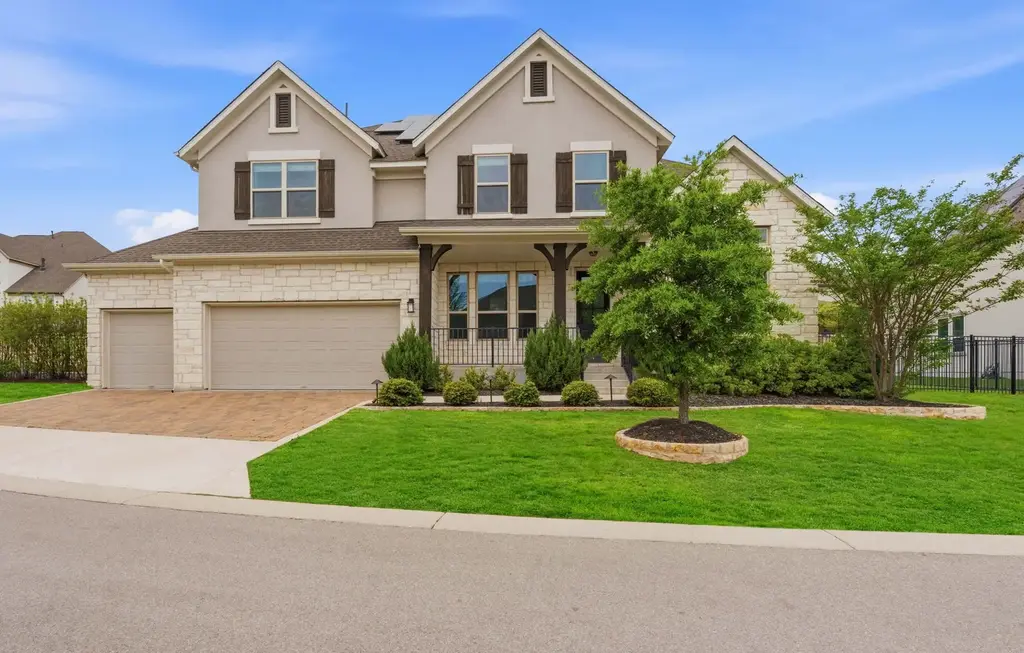 2405 Cades Spirit Bend 105, Austin