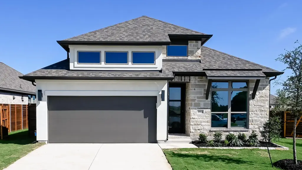 3915 Melody Road, Lockhart