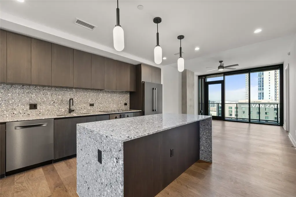 84 East Avenue 1510, Austin