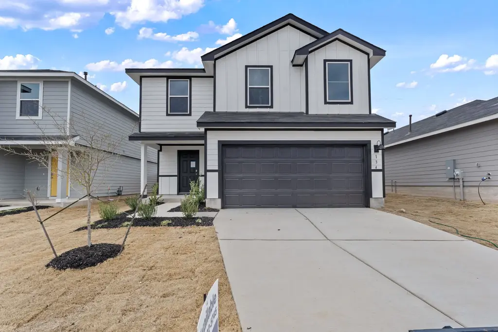 134 Langston Drive, Maxwell