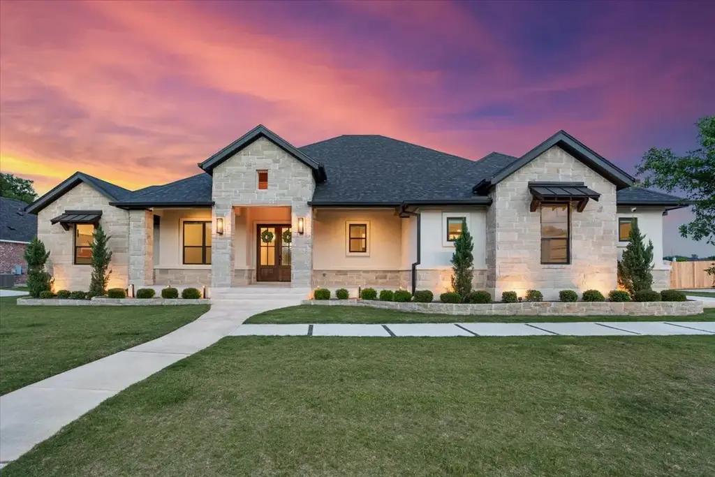205 Ow Lowrey Drive, Salado