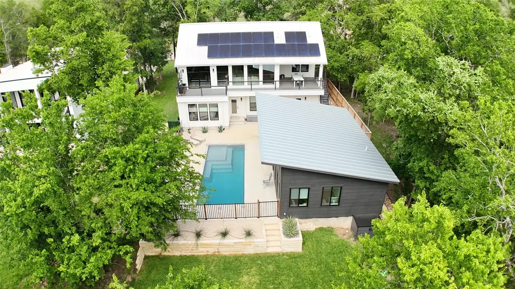 201 Kahana Lane, Bastrop