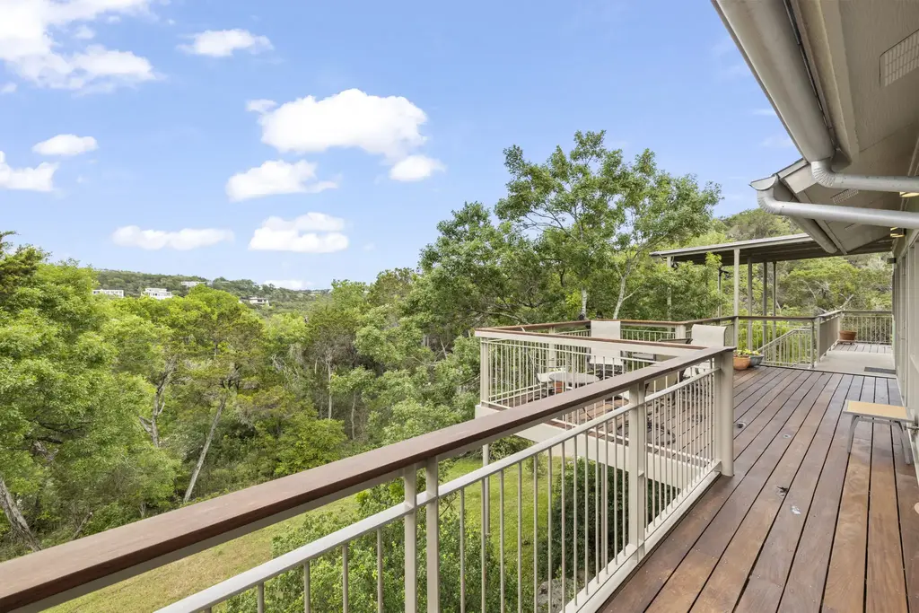 701 Yaupon Valley Road, West Lake Hills