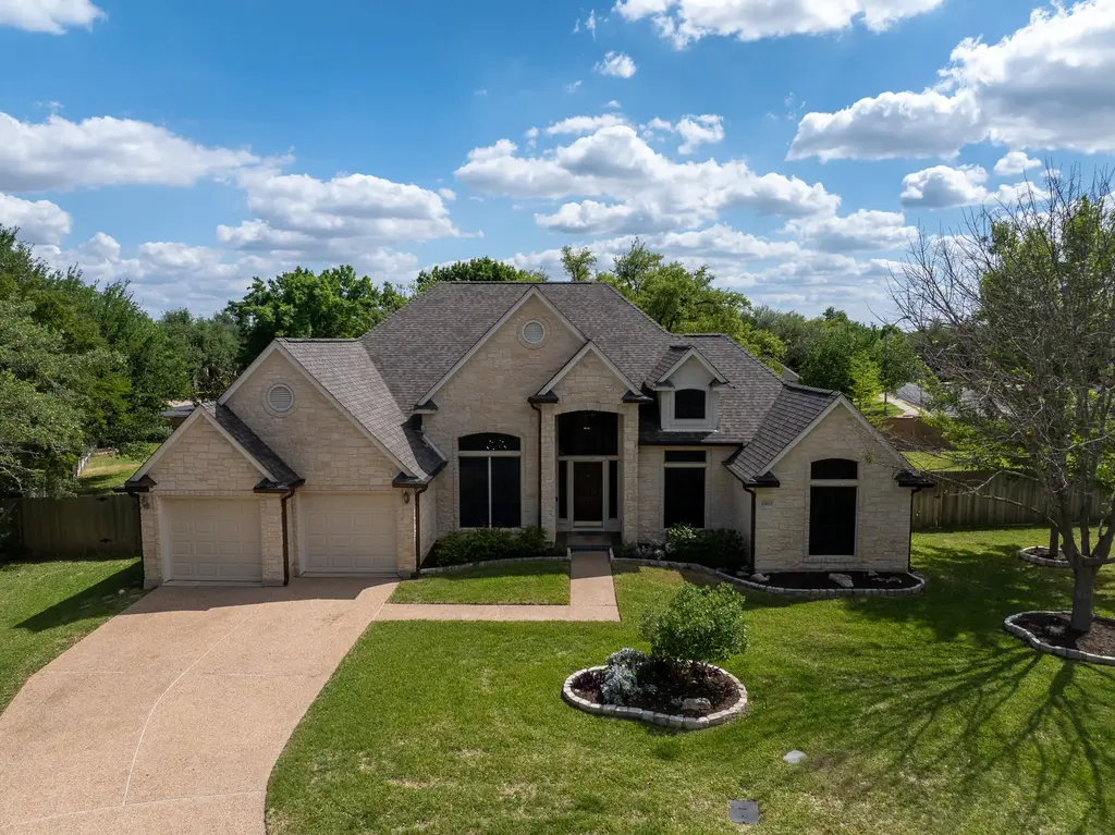 15825 Chatham Wood Drive, Austin