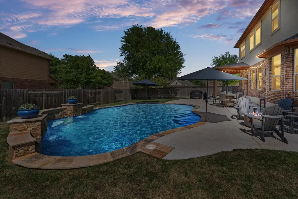 200 Lake Livingston Drive, Georgetown