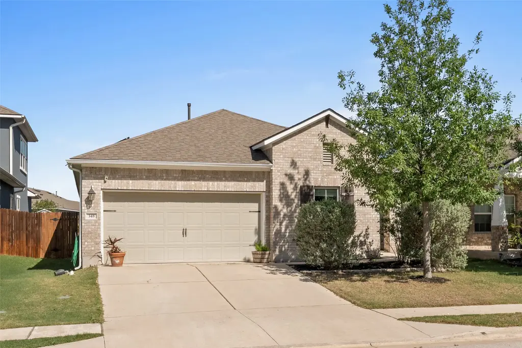 348 Lacey Oak Loop, San Marcos