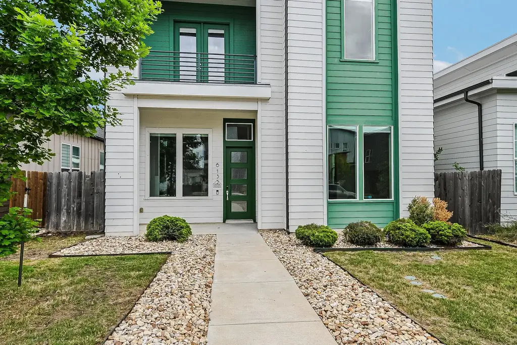 6133 Florencia Lane, Austin