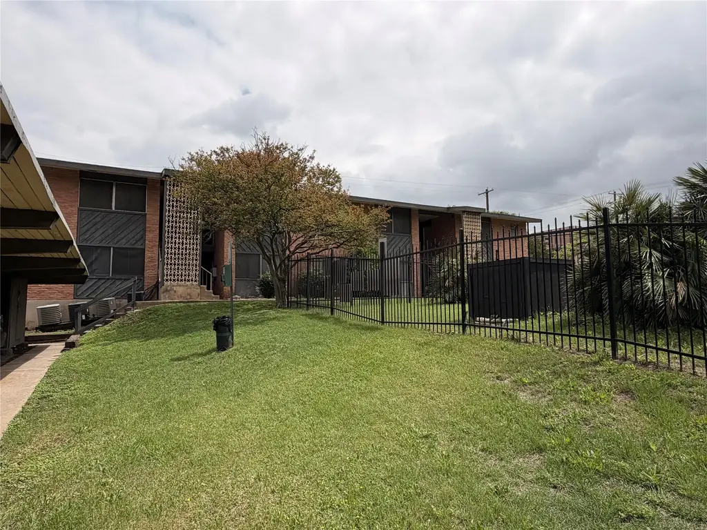 3304 Red River Street 206, Austin
