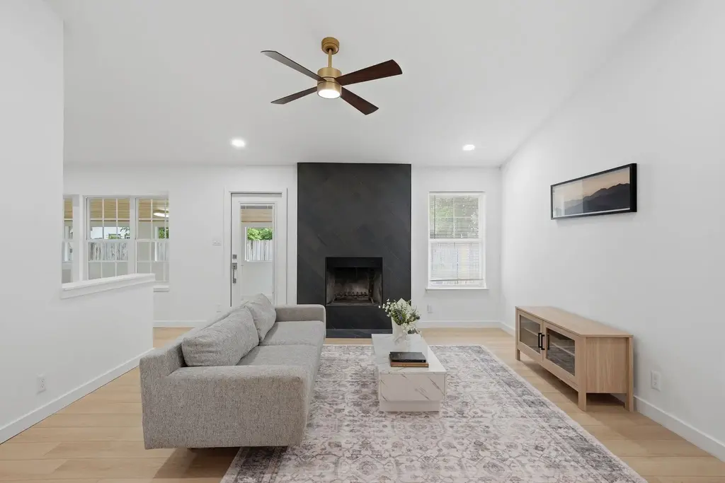 6804 Meadow Run, Austin