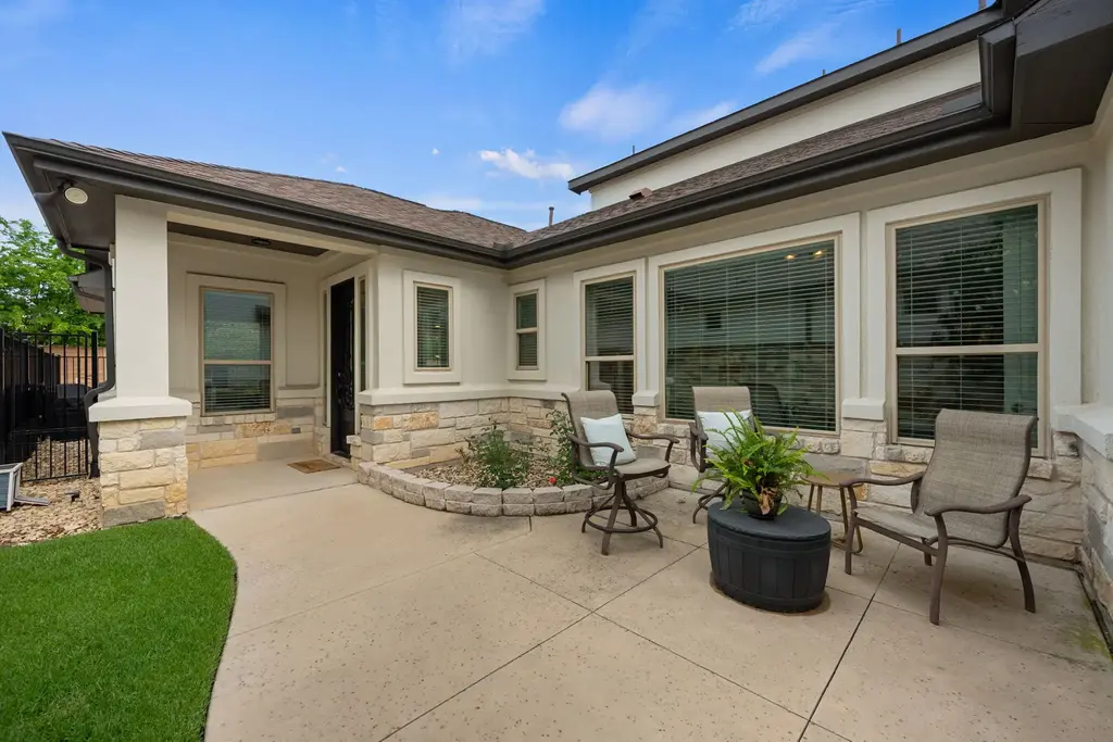 401 Skyflower Drive, Georgetown