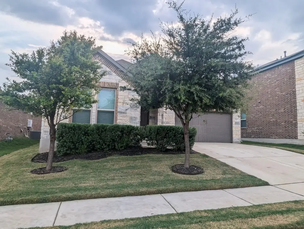 1413 Itzel Bend, Leander