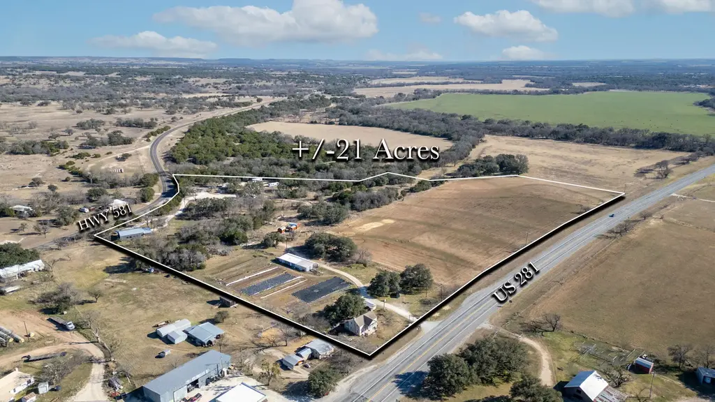 16588 N Us Highway 281 Highway, Lampasas