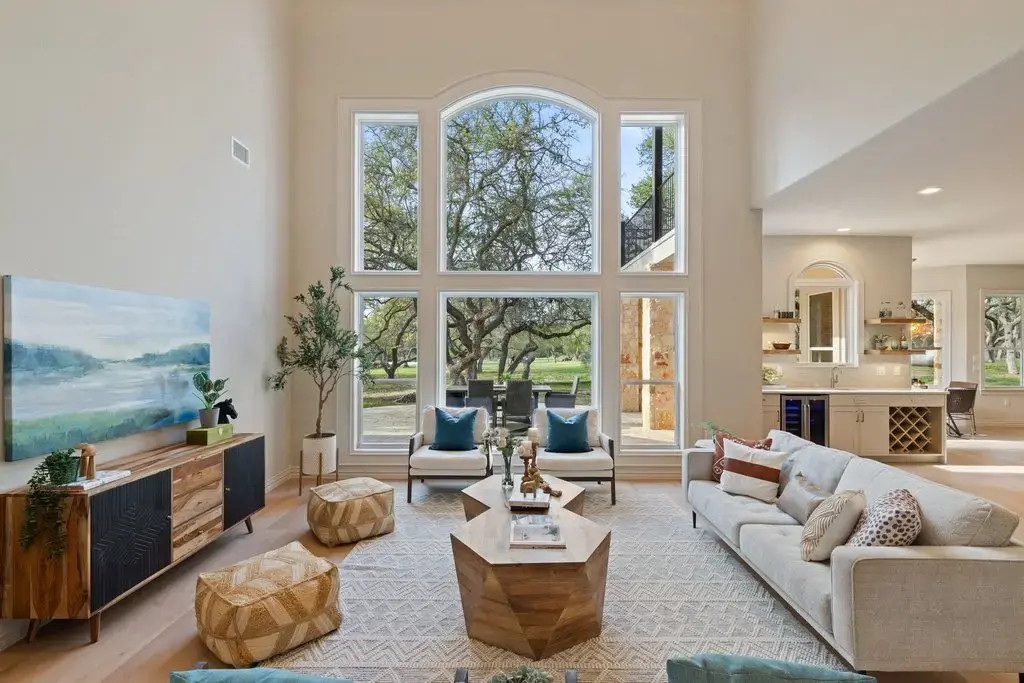 999 Enchanted Oaks Drive, Driftwood