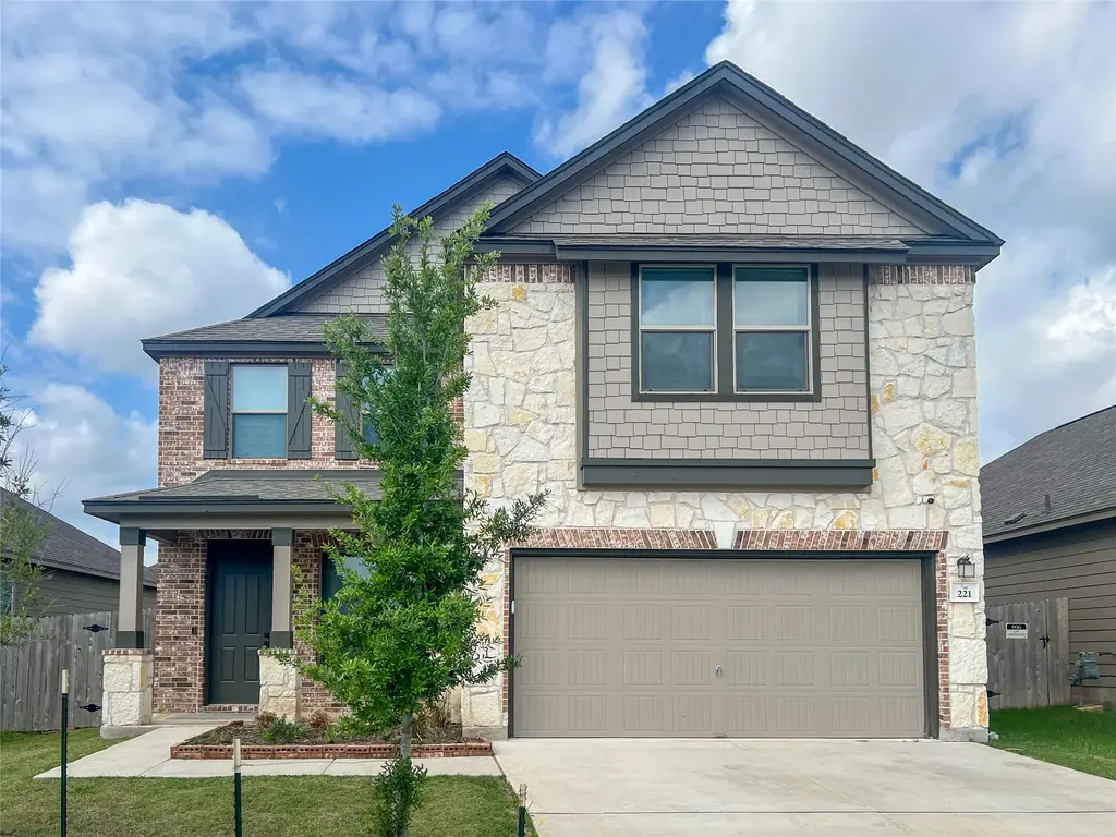 221 Summit Drive, Lockhart