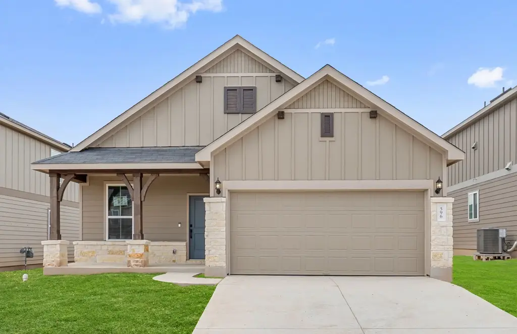 596 Rubber Tree Way, Buda